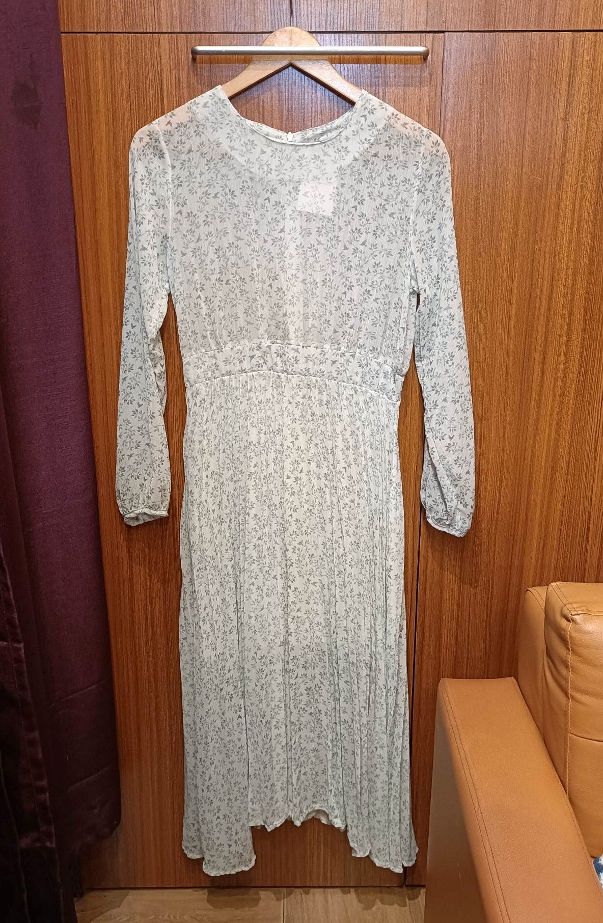 Longsleeve Leafy Dress