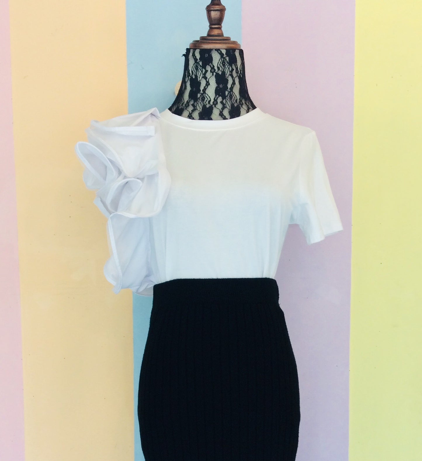 Plain Asymmetric Ruffled Sleeve Tee (One Side)