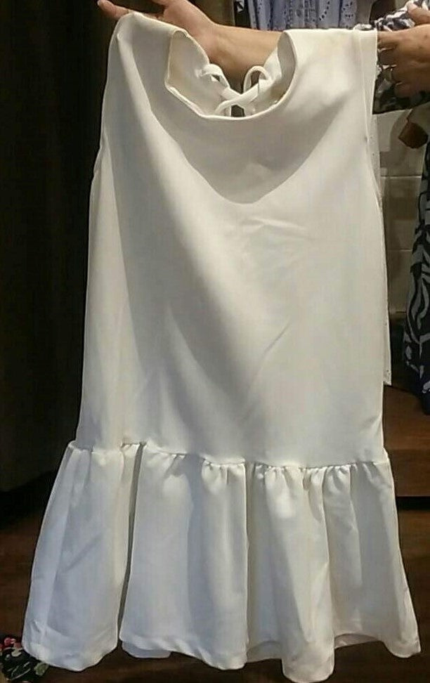 Plain Top w/ Crisscross Back