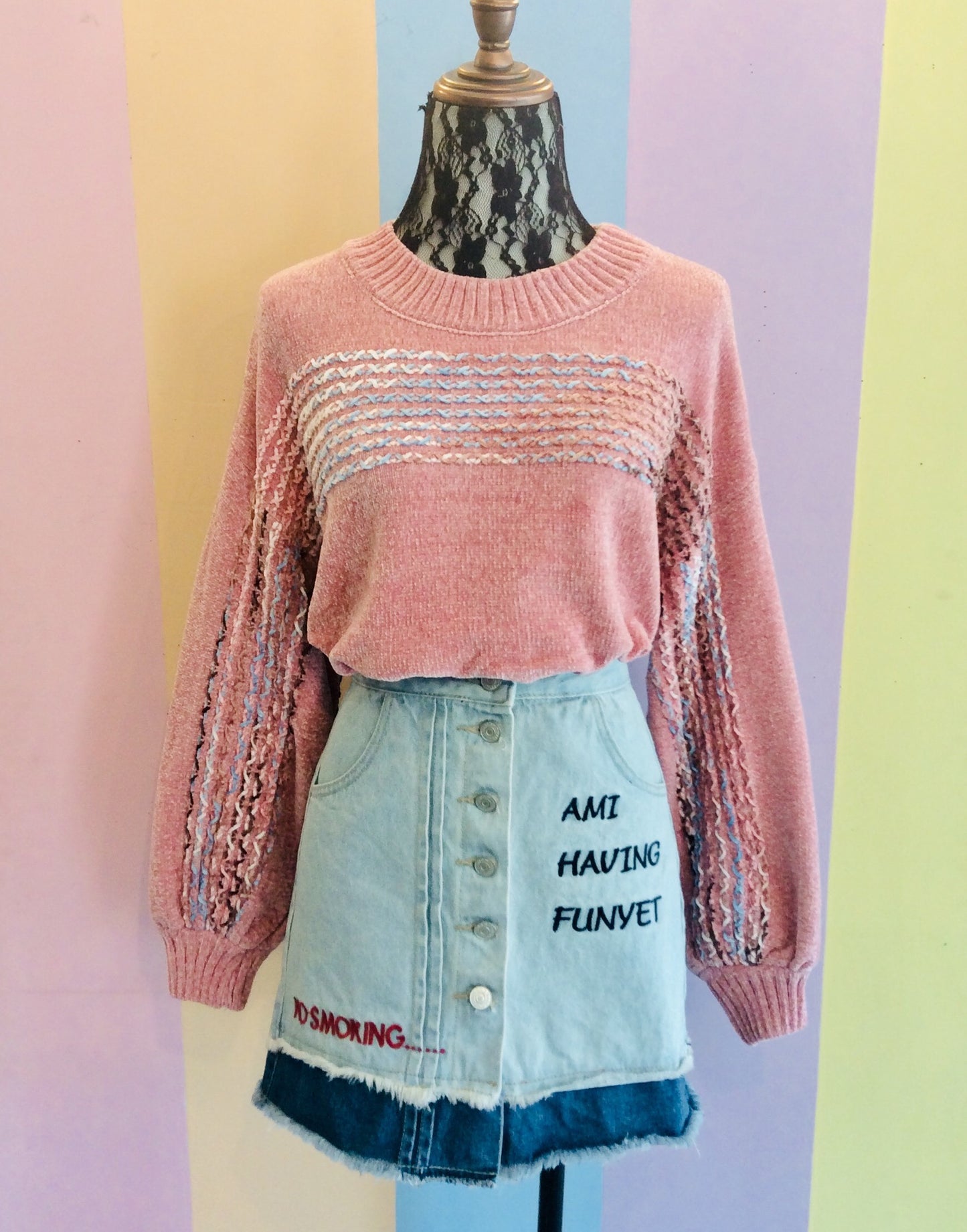 Plain & Colorful Stitches Sweater in Round Neck