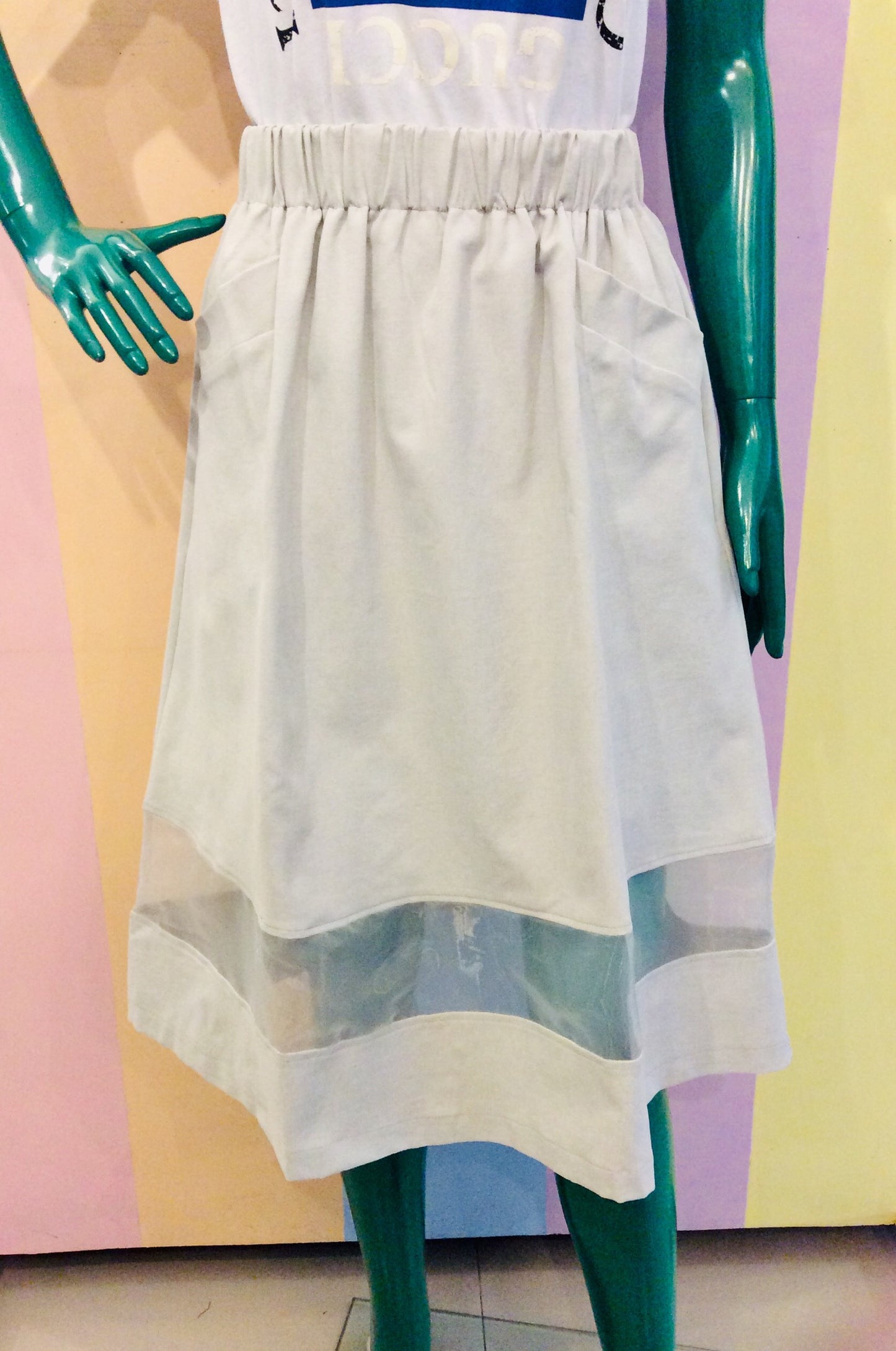 Elastic Waist Khaki Skirt w/ See-Through Edge & Side Pockets