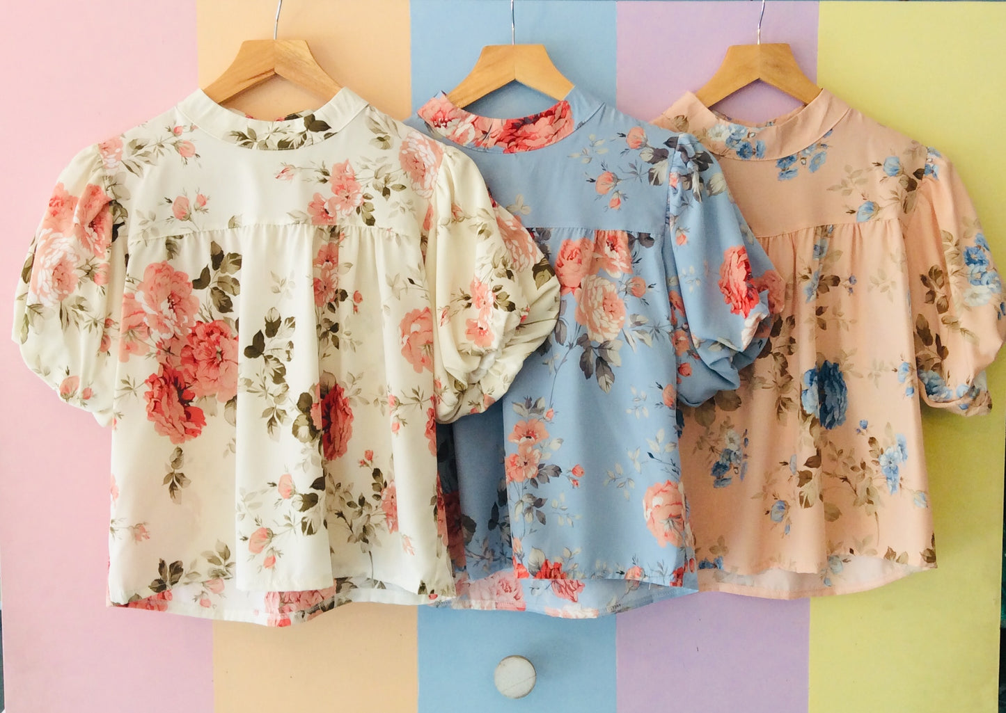 Pastel Round Neck/Collared Floral Blouse w/ Bubble Sleeves