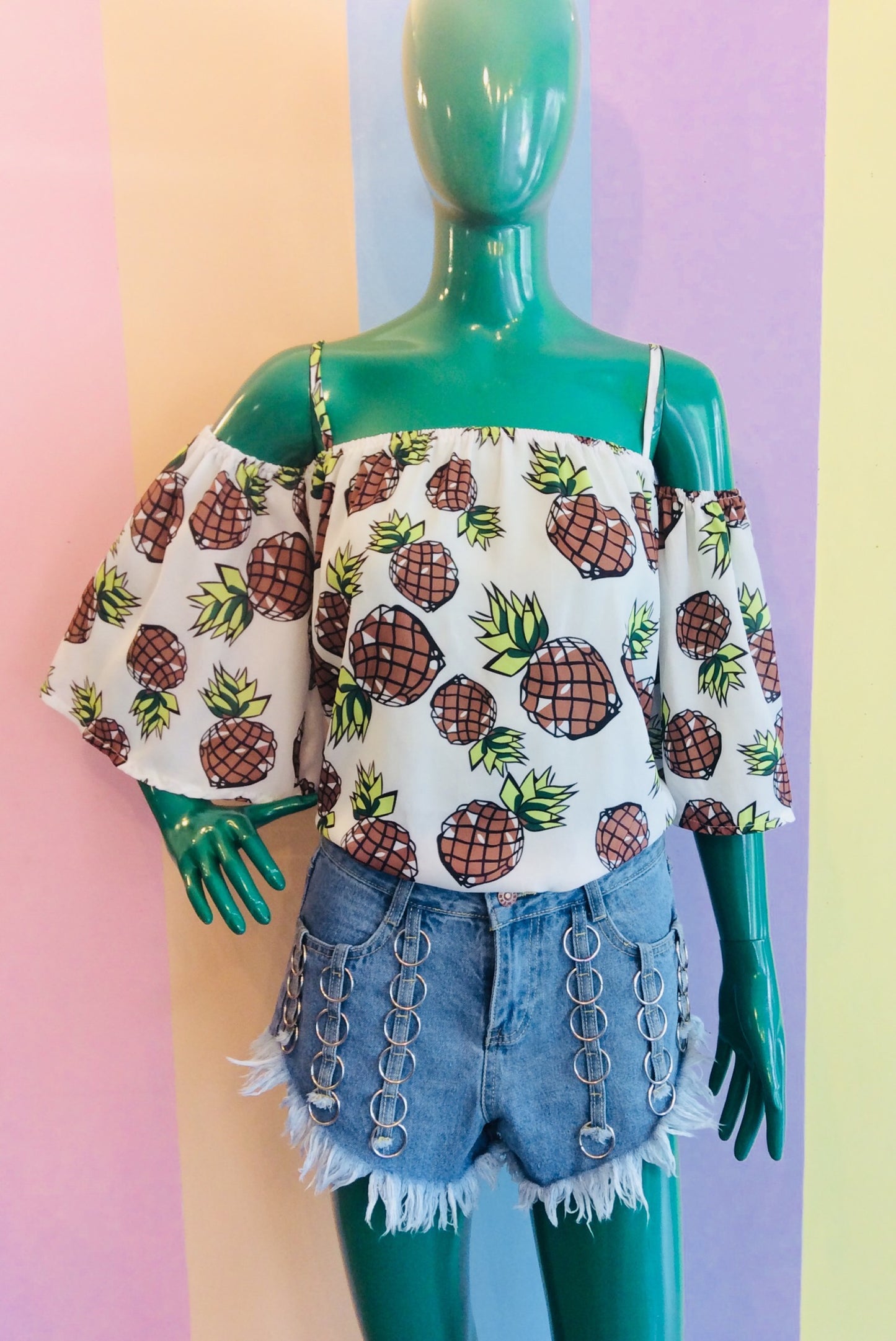 Spag Pineapple w/ Attached Sleeves