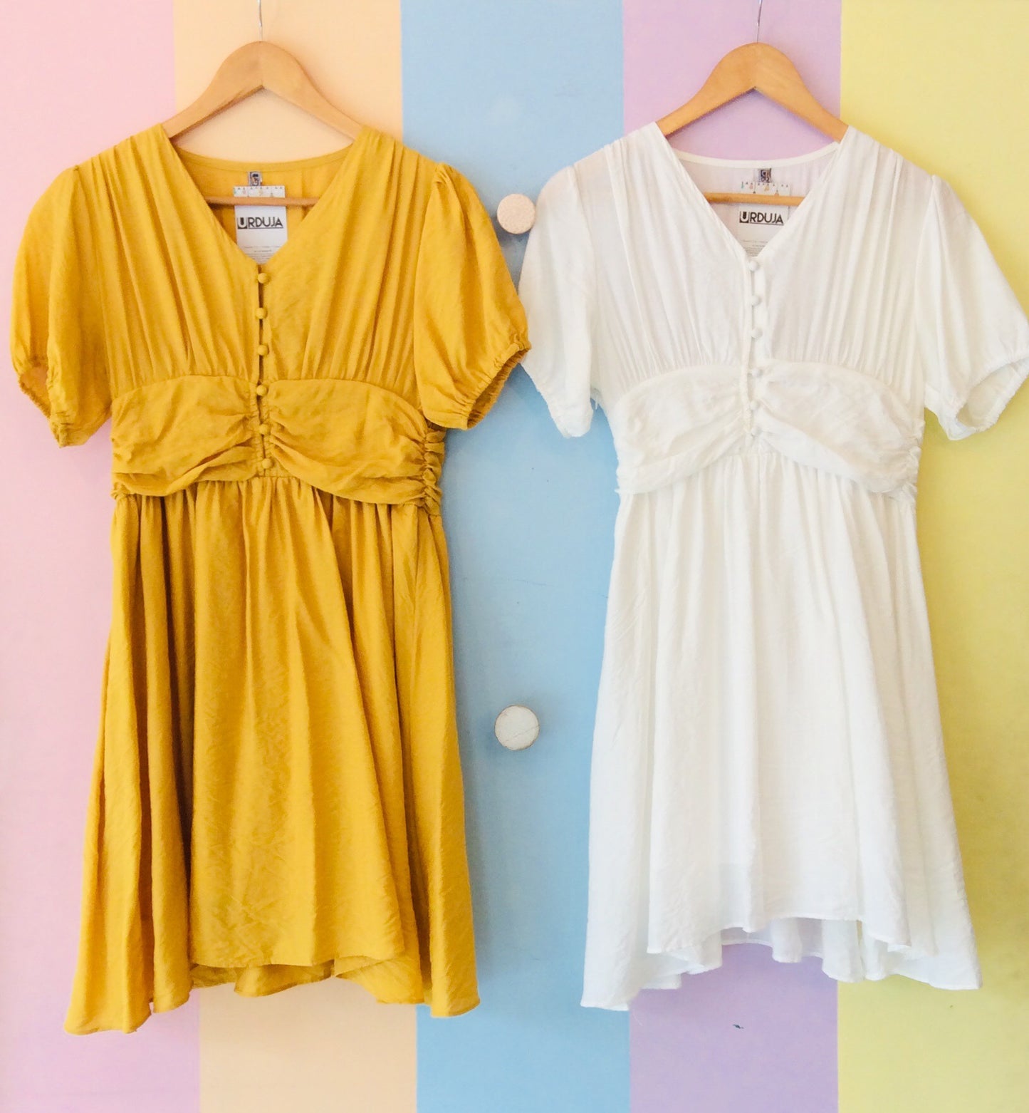 Crumpled Short Sleeve Short Dress w/ Waist Shaper & Buttons