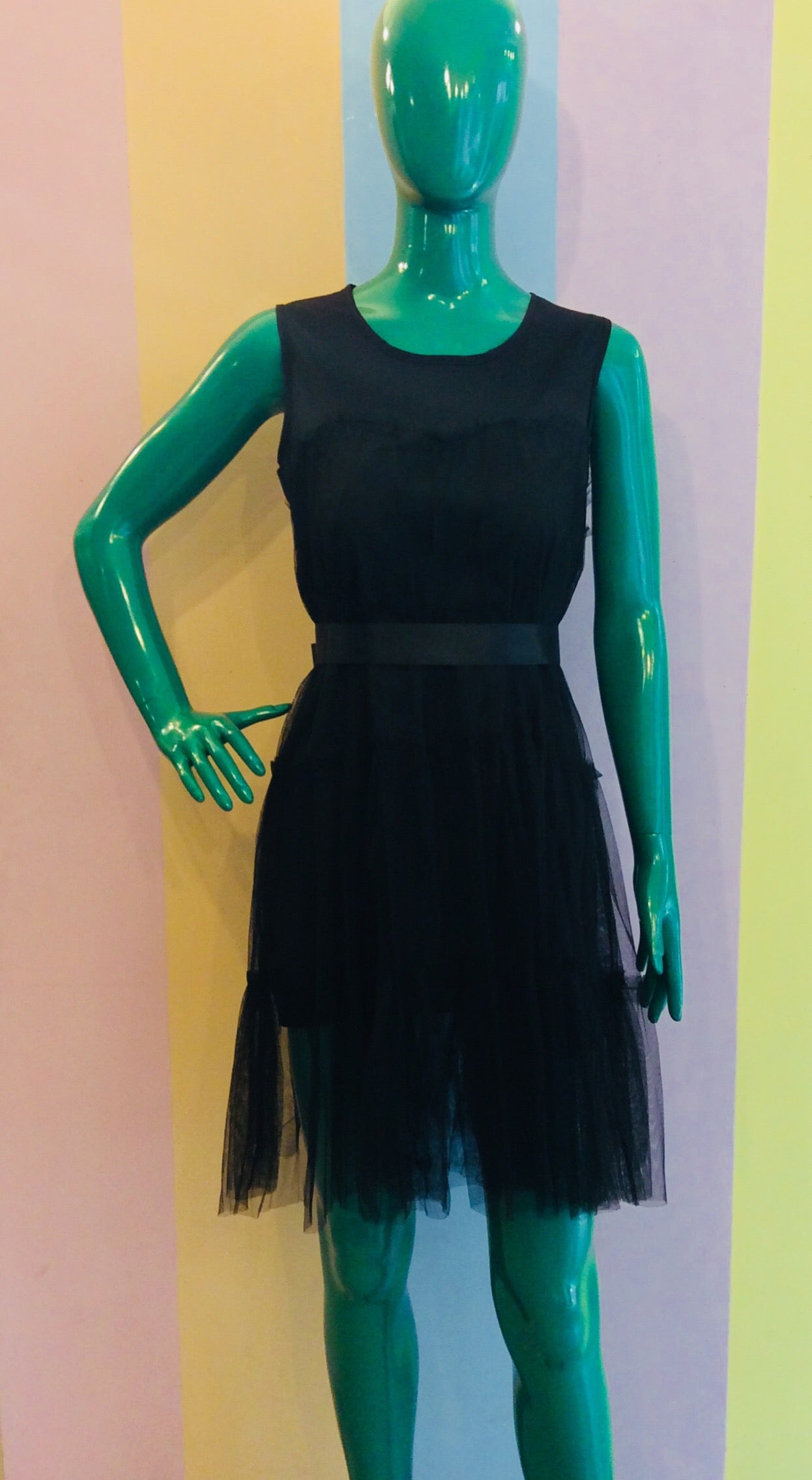 Plain Short Sleeve Dress w/ Overlap Nets...