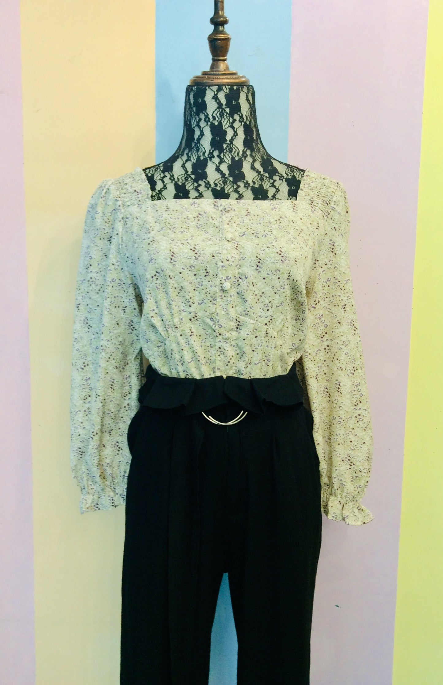 Printed Sabrina Crop Top w/ Elastic Sleeves and Waist