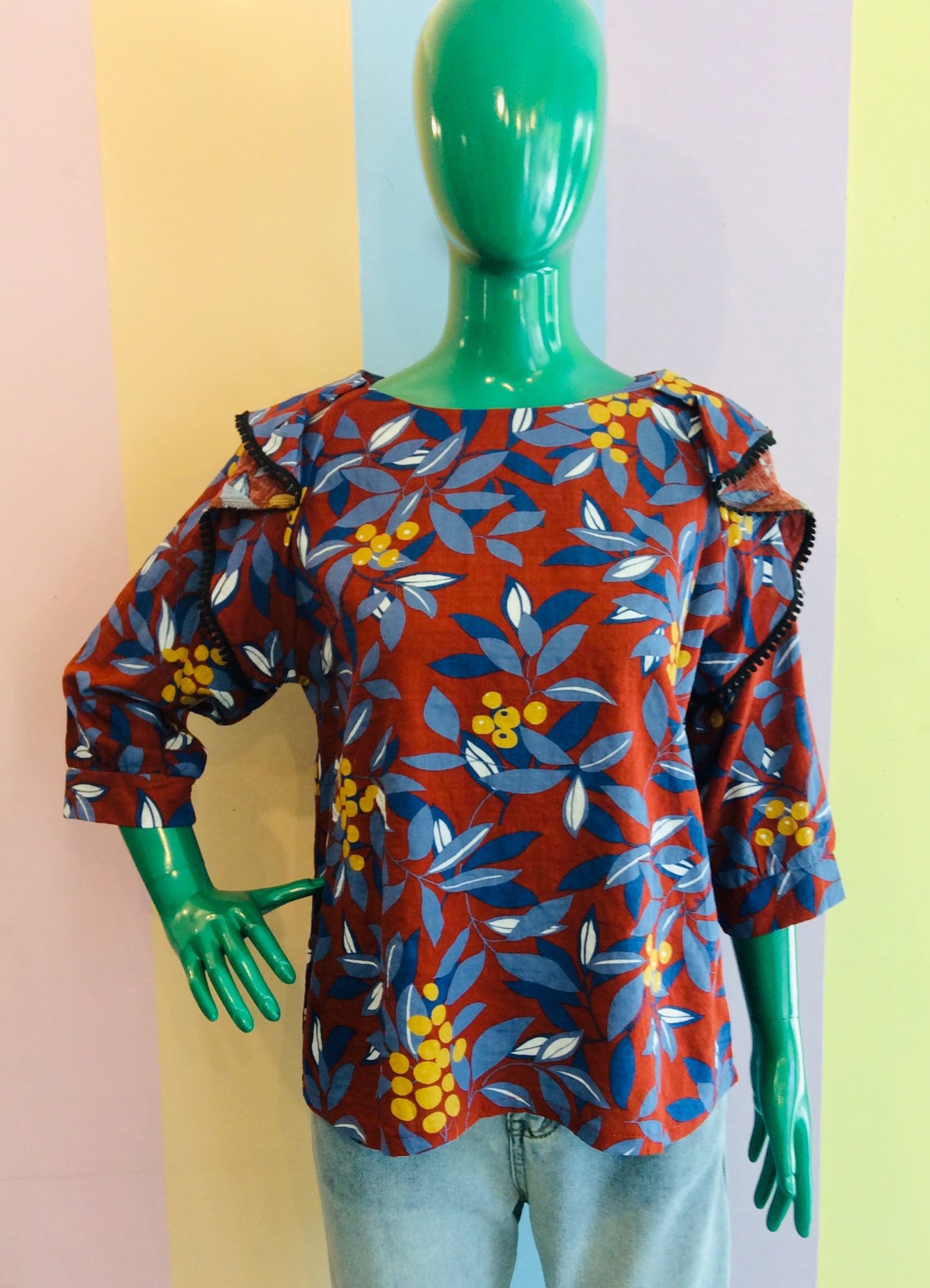 Tropical 3/4's Top w/ Ruffle Mexican Sleeves...