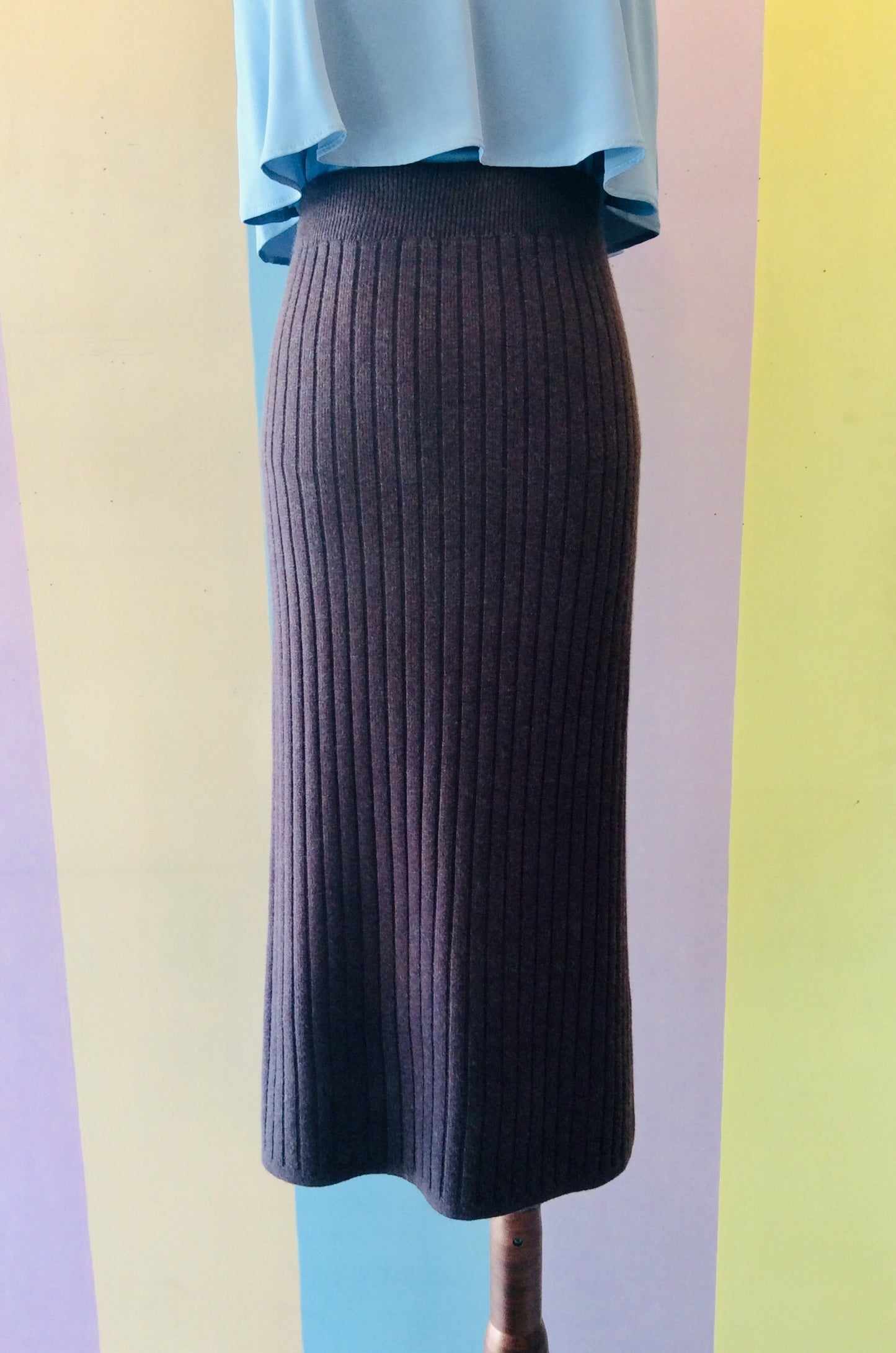 Plain Knitted Midi Skirt w/ Slit