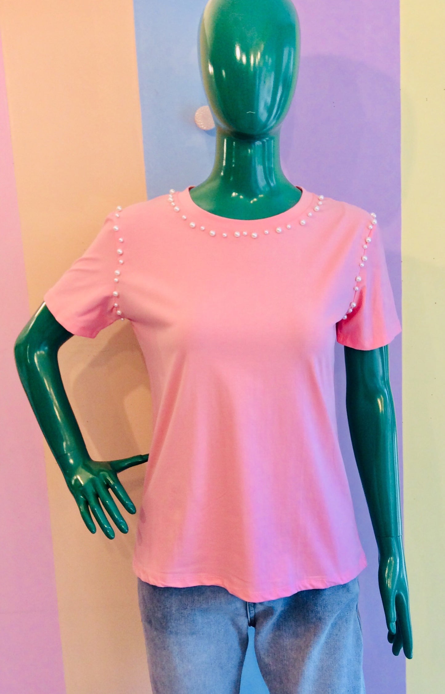 Plain High Quality Cotton tee w/ Pearly Neck & Sleeves Lining