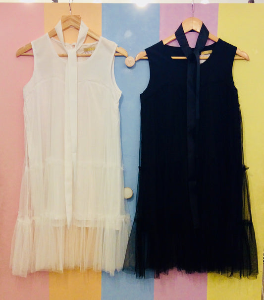 Plain Short Sleeve Dress w/ Overlap Nets...